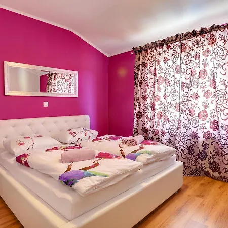 Villa In Marmajola With Private Pool *
