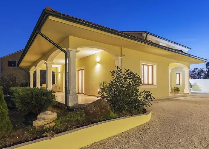 Villa In Marmajola With Private Pool Vodnjan