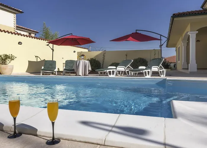 Villa In Marmajola With Private Pool Vodnjan