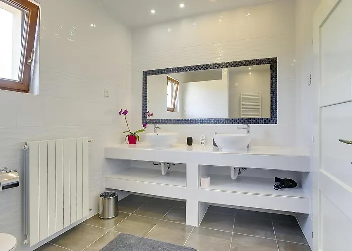 Villa In Marmajola With Private Pool *