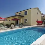 Villa In Marmajola With Private Pool *